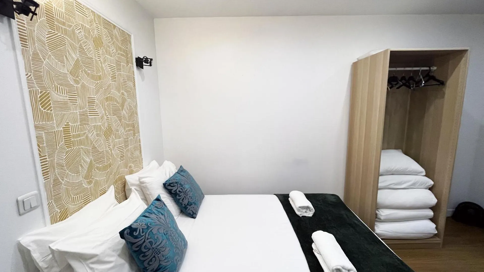 Urban Flat 17 - Pretty 3 Bdr Flat In Paris Montorgueil Apartment 0*,  France